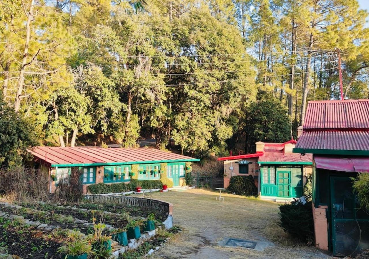 Chevron Rosemount Hotell Ranikhet Exteriör bild